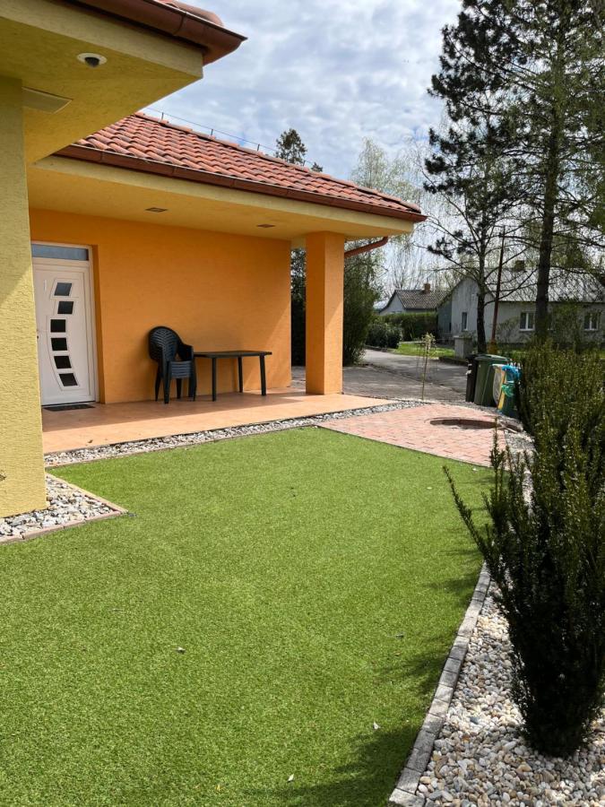 Villa Gracia Patince Extérieur photo