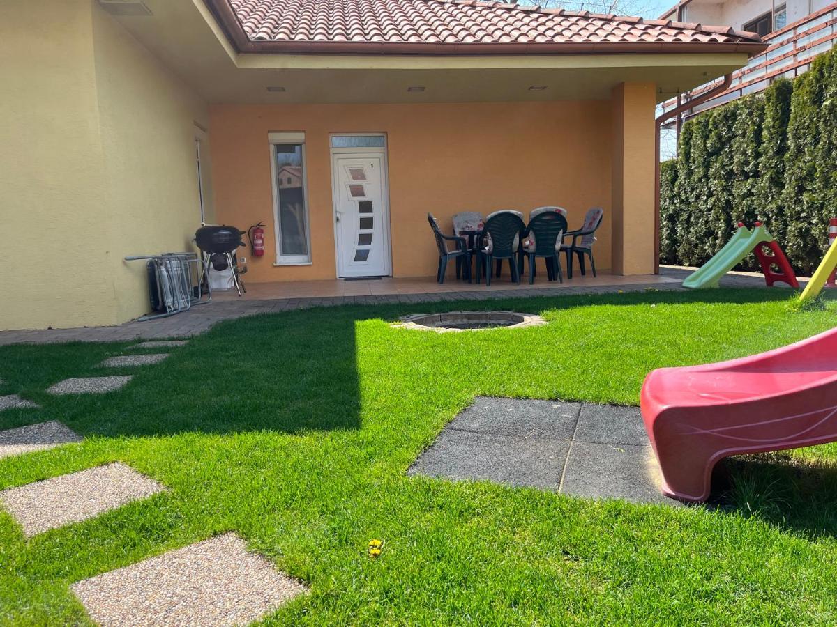 Villa Gracia Patince Extérieur photo