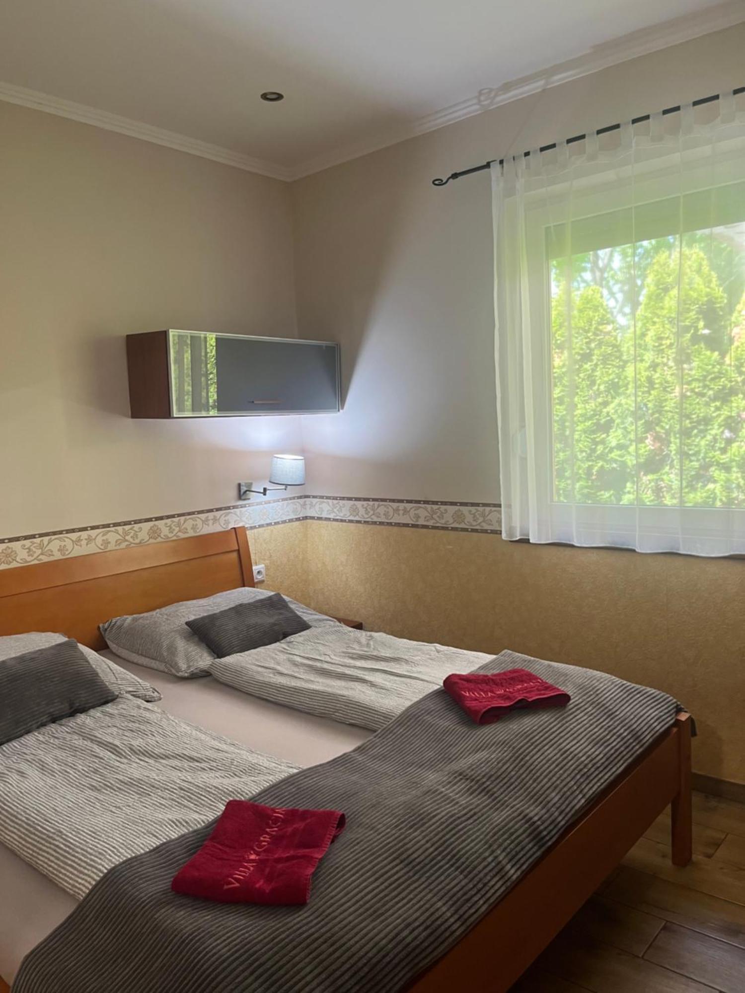 Villa Gracia Patince Extérieur photo