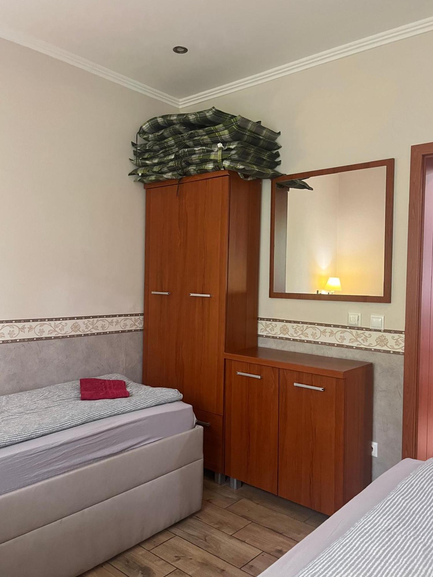 Villa Gracia Patince Extérieur photo