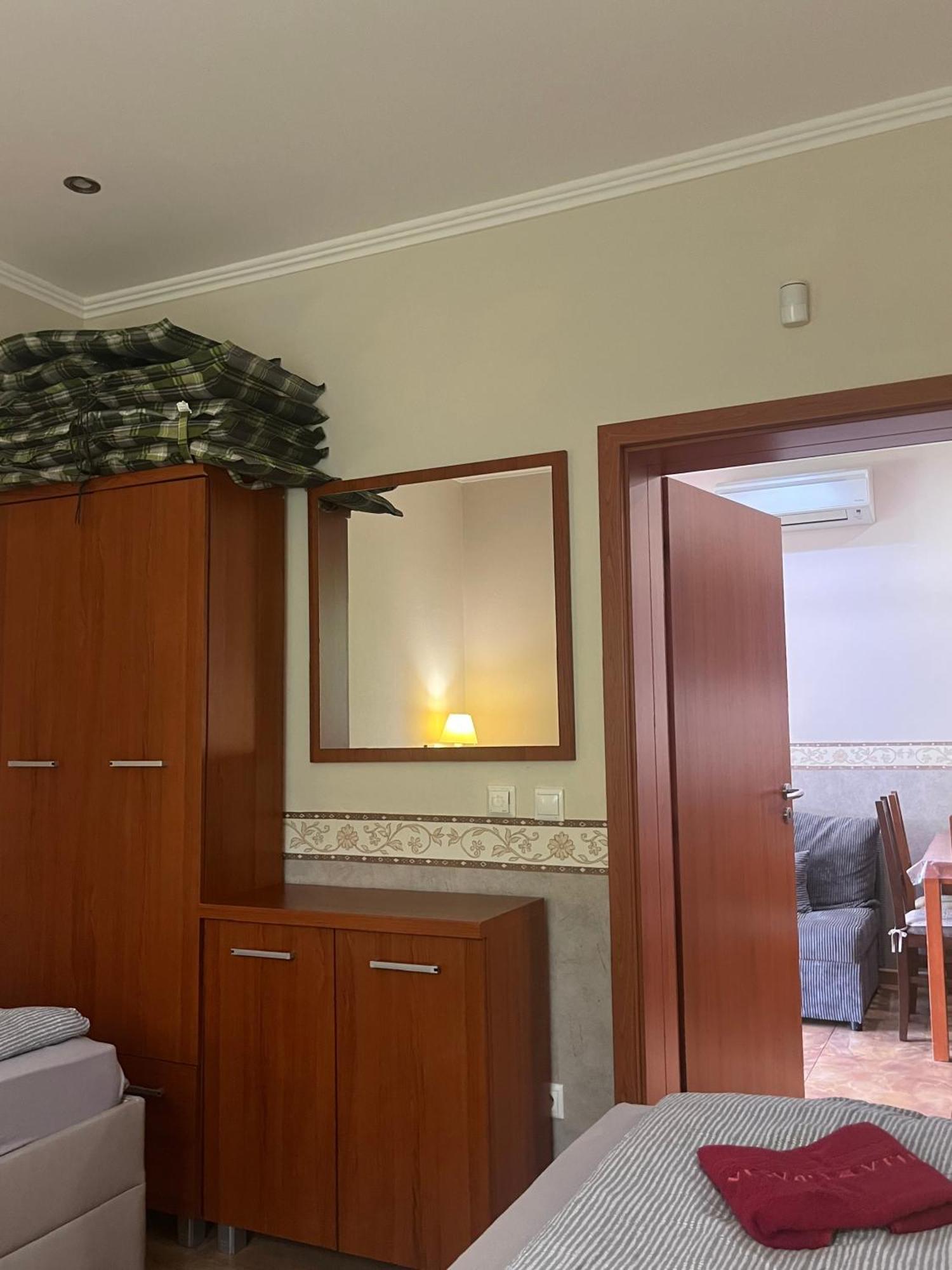 Villa Gracia Patince Extérieur photo
